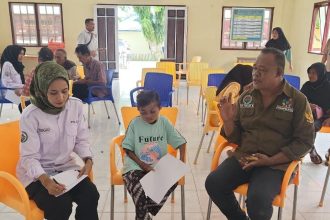 Staf TEKAD menghadiri Mupeso di Maluku Tengah. Sumber: Dokumentasi TEKAD.