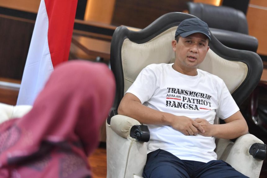 Mentrans Muhammad Iftitah Sulaiman saat Wawancara bersama Metro TV di Kantor Kementerian Transmigrasi Kalibata, Jakarta Selatan pada Selasam(22/10/2024)
