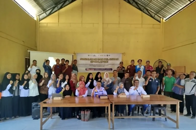 Dinas Komunikasi Informatika (Diskominfo) Provinsi Kaltim menggelar sosialisasi Sistem Pengelolaan Pengaduan Pelayanan Publik Nasional (SP4N) – Layanan Aspirasi dan Pengaduan Online Rakyat (LAPOR!) di Desa Modang.