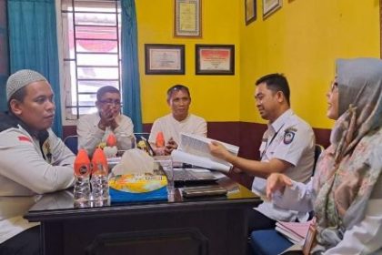 Penilaian Desa Antikorupsi oleh Tim Penilai Lomba Desa Antikorupsi dari Pemerintah Provinsi Sulawesi Selatan (Sulsel). Sumber: https://www.kabarmakassar.com.