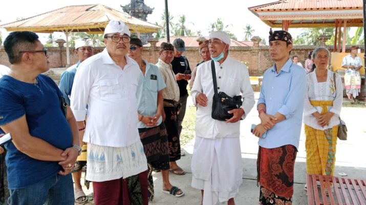 Calon Bupati dan Wakil Bupati Buleleng saat usai rapat tim pemenangan Sumber foto : Balisharing