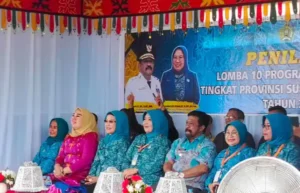 Tim penilai program pokok PKK Sulawesi Tenggara. Sumber: teras.id.