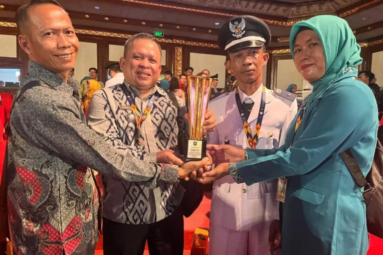 Desa Podorukun, Kecamatan Seponti, Kabupaten Kayong Utara meraih peringkat 3 (tiga) lomba desa tingkat nasional.