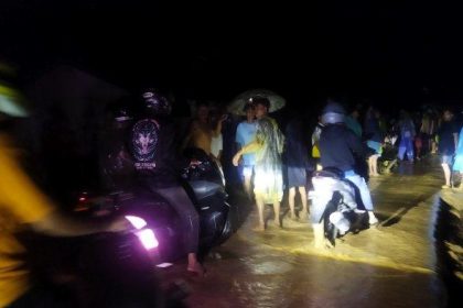 Kondisi bajir bandang di Desa Huangobotu. Sumber: tribunnews.com