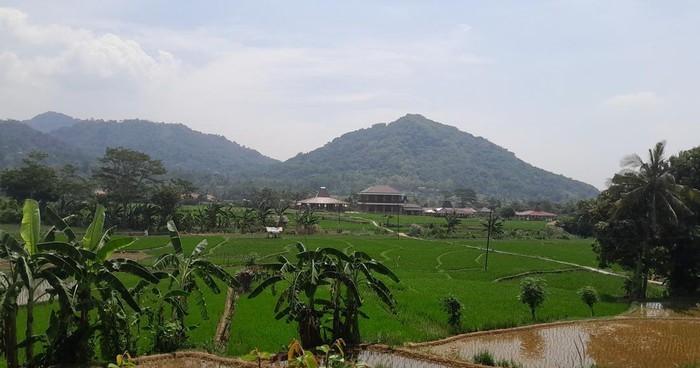 Desa Wisata Mekarbuana, Paket Wisata Komplit di Tengah Industrialisasi Karawang Desa Wisata Mekarbuana, Paket Wisata Komplit di Tengah Industrialisasi Karawang