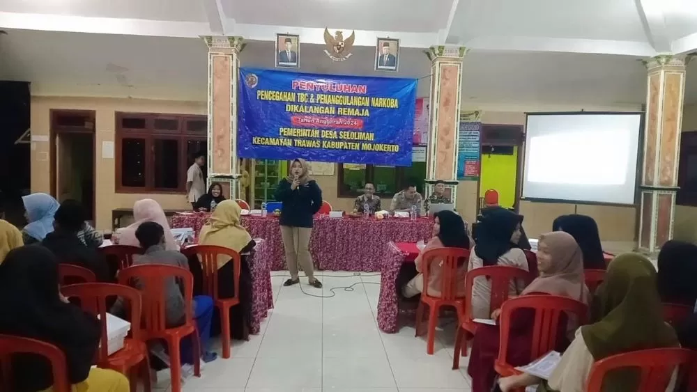 Pemerintah Desa Seloliman, Kecamatan Trawas menggelar penyuluhan dan sosialisasi penanggulangan narkoba dan TBC. Sumber : Pemdes Seloliman/radarmojokerto