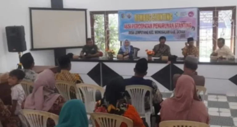 Kegiatan rembug stunting di Desa Lempuyang Kecamatan Wonosalam diikuti semua unsur. Sumber : Wahibpribadi