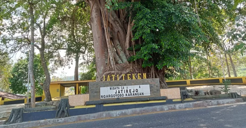 Punden yang dipercaya jadi tempat ditancapkannya tongkat jati hingga terbentuk Desa Jatirejo di Kecamatan Ngargoyoso, Karanganyar. Sumber : Dhea Putri Suseno/Radar Solo