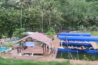 Destinasi wisata Tirto Wiyono, di Desa Tinatar, Kecamatan Punung, Kabupaten Pacitan, memiliki sumber air hangat yang kini sedang dikembangkan. Sumber : Nur Cahyono/Radar Madiun