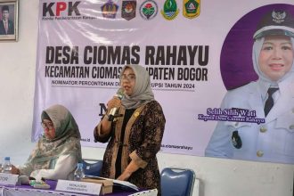 Sambutan Kepala Desa Ciomas, Selih Silih Wati. Sumber : jabarprov.go.id