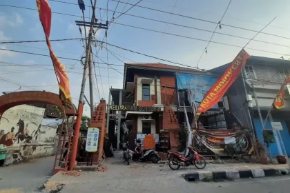 Kantor Kelurahan Sentanan, Kecamatan Kranggan, Kota Mojokerto yang saat ini masih dalam proses rehabilitasi fisik. Sumber : rizal/jprm