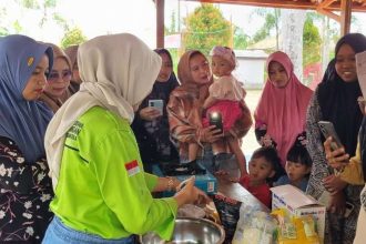 Proses pelatihan pembuatan produk baru. Sumber: rri.co.id