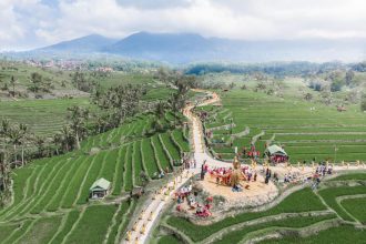 Harmoni alam, budaya, dan filosofi Tri Hita Karana menjadikannya destinasi wisata berkelanjutan yang mendunia. Sumber: Dok. Jadesta Kemenparekraf