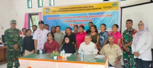 Foto bersama penyuluhan kesehatan masyarakat di Balai Kampung Mantembu, Distrik Anotaurei, Kabupaten Kepulauan Yapen. Sumber : rri.co.id