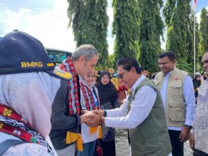 Tim UNESCO melakukan kunjungan ke Kantor Camat Lhoknga, Kabupaten Aceh Besar. Sumber:ajnn.net