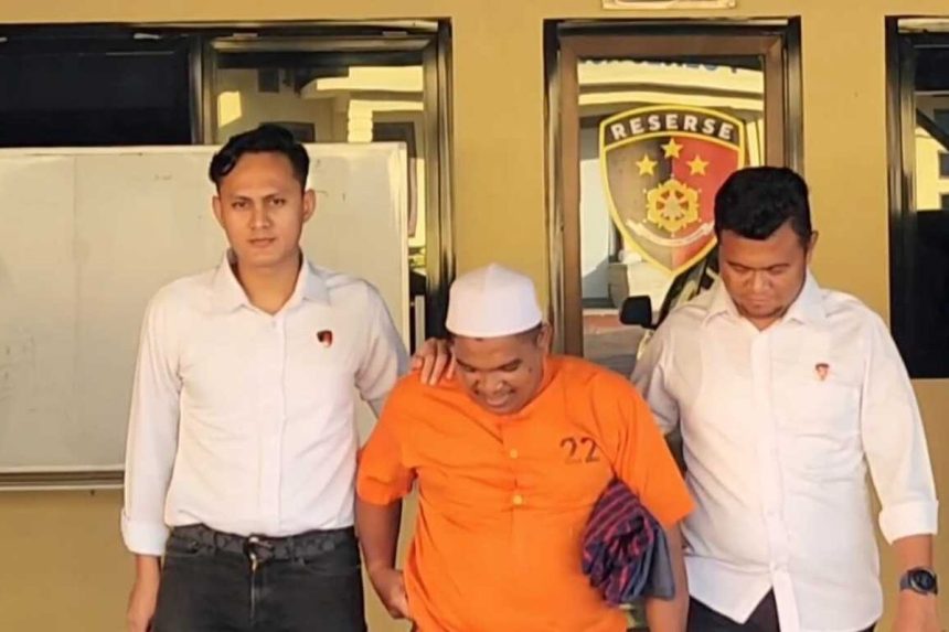 Penyidik Polres Aceh Timur, Provinsi Aceh, menahan mantan Kepala Desa Buket Panjou. Sumber:Kompas.com