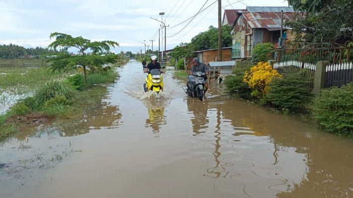 Banjir di Desa Mammi. Sumber: tribunnews.com