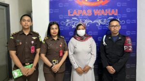 Tim kejaksaan Negeri Seram Bagian Timur. Sumber : ambon.tribunnews.com