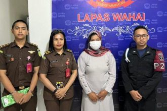 Tim kejaksaan Negeri Seram Bagian Timur. Sumber : ambon.tribunnews.com