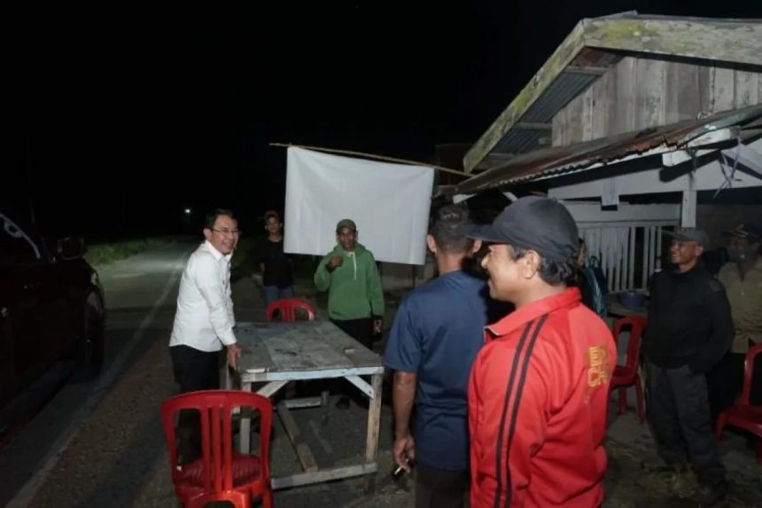 Kegiatan ronda malam warga desa di Kabupaten Sigi. Sumber: Antara.com