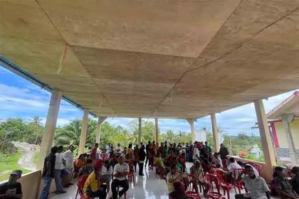 Kegiatan bakti sosial (baksos) layanan kesehatan mata di Negeri Masihulang. Sumber : detik.com