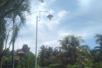 Lampu Jalan di Desa Palongaan yang sudah dibangun. Sumber: Tribunnews.com