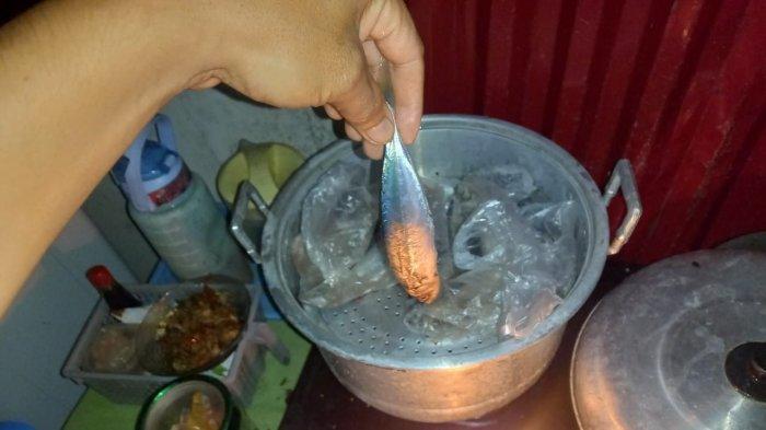 Ikan membusuk akibat listrik ladam. Sumber: tribunmanado.com