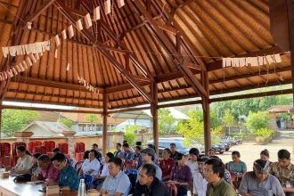 Suasana FGD yang di gelar Dispar Kabupaten Buleleng, bertempat di ruang pertemuan kantor Desa Julan. Sumber foto : Istimewa