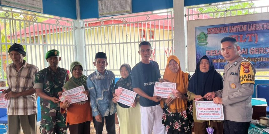 Proses penyaluran BLT Dana Desa. Sumber: bengkulu.polri.go.id