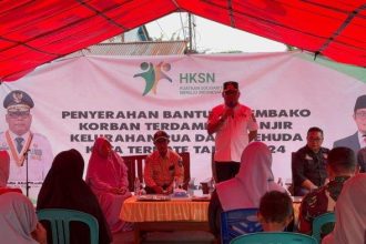 Pj Gubenur Malut Samsuddin A Kadir saat memberikan sambutan. Sumber : ternate.tribunnews.com