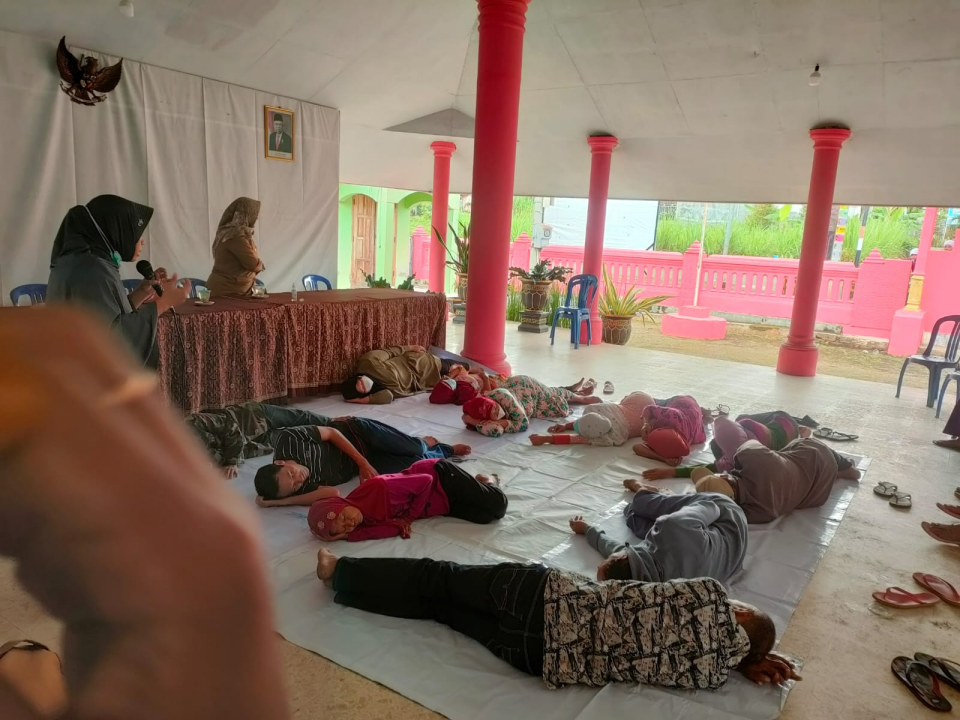 Merangkul Penyandang Disabilitas Desa Plaosan: Perwujudan Desa Inklusi Kegiatan Terapi Hipnotis yang diikuti oleh penyandang disabilitas mental di Desa Plaosan. Sumber: Dokumentasi Humas Desa Plaosan.
