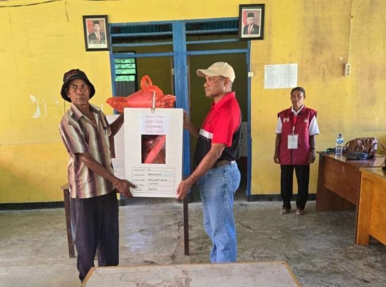 Pelaksanaan PSU di Kampung Mbruwandi. Sumber: rri.co.id