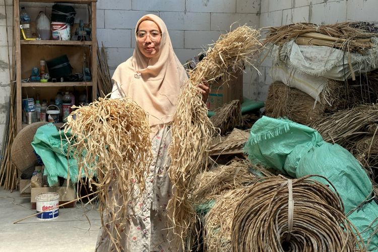 Manfaatkan Limbah Kulit Jagung, UMKM Desa Kasiman Tembus Pasar Internasional Manfaatkan Limbah Kulit Jagung, UMKM Desa Kasiman Tembus Pasar Internasional