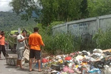 Kondisi tumpukan sampah terus meningkat. Sumber : antaranews.com