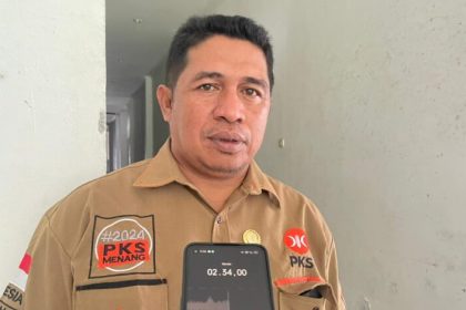 Humein Kiat, Anggota Komisi III DPRD Halsel (JS). Sumber : jarumsatu.com