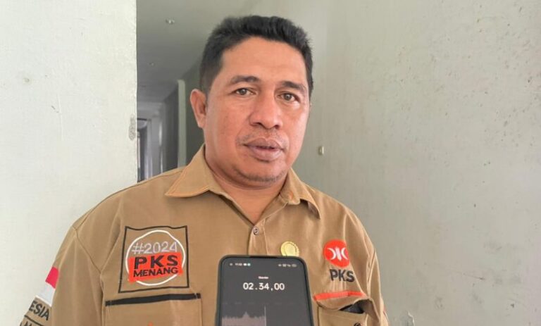 Humein Kiat, Anggota Komisi III DPRD Halsel (JS). Sumber : jarumsatu.com
