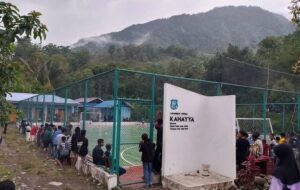 Lapangan futsal hasil pembangunan Pemerintah Desa Kahayya. Sumber: fajar.co.id