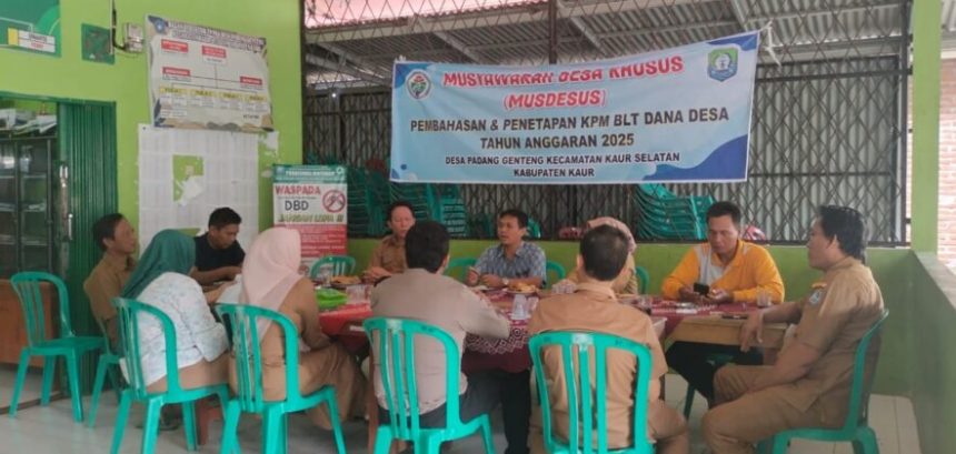 Musyawarah Desa Khusus (Musdessus) Desa Padang Genteng. Sumber: infokini.news