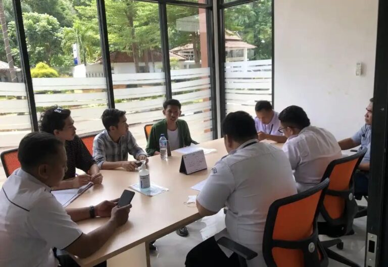 Lembaga Jaringan Aktivis Anoa Nusantara (Janusa) saat bertemu dengan pihak Kememndes PDT. Sumber: mediasulsel.com