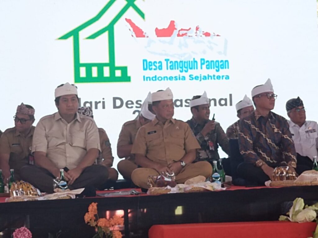 Pembukaan Peringatan Hari Desa di Desa Cibeureum Kulon, Kecamatan Cimalaka, Kabupaten Sumedang. Sumber: Rakyat Sulsel.
