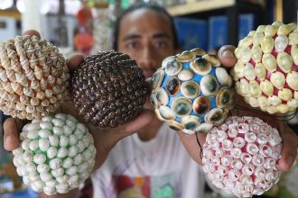 Kerajinan Kerang Khas Desa Serangan Denpasar. Sumber: Dokumentasi I Made Kanan Jaya.