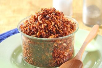 Warga Desa Tideng Pele Timur, Kecamatan Sesayap, Kabupaten Tana Tidung belajar membuat abon ikan, Sumber: Istimewa