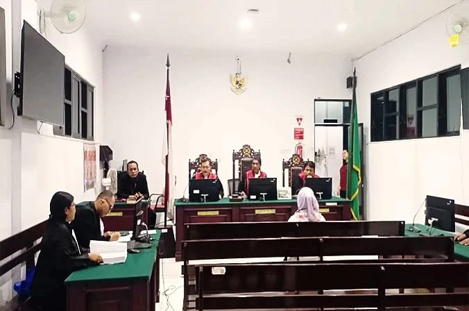 Terdakwa korupsi ADD dan DD dihadirkan dalam sidang tuntutan. Sumber ; ameks.fajar.co.id